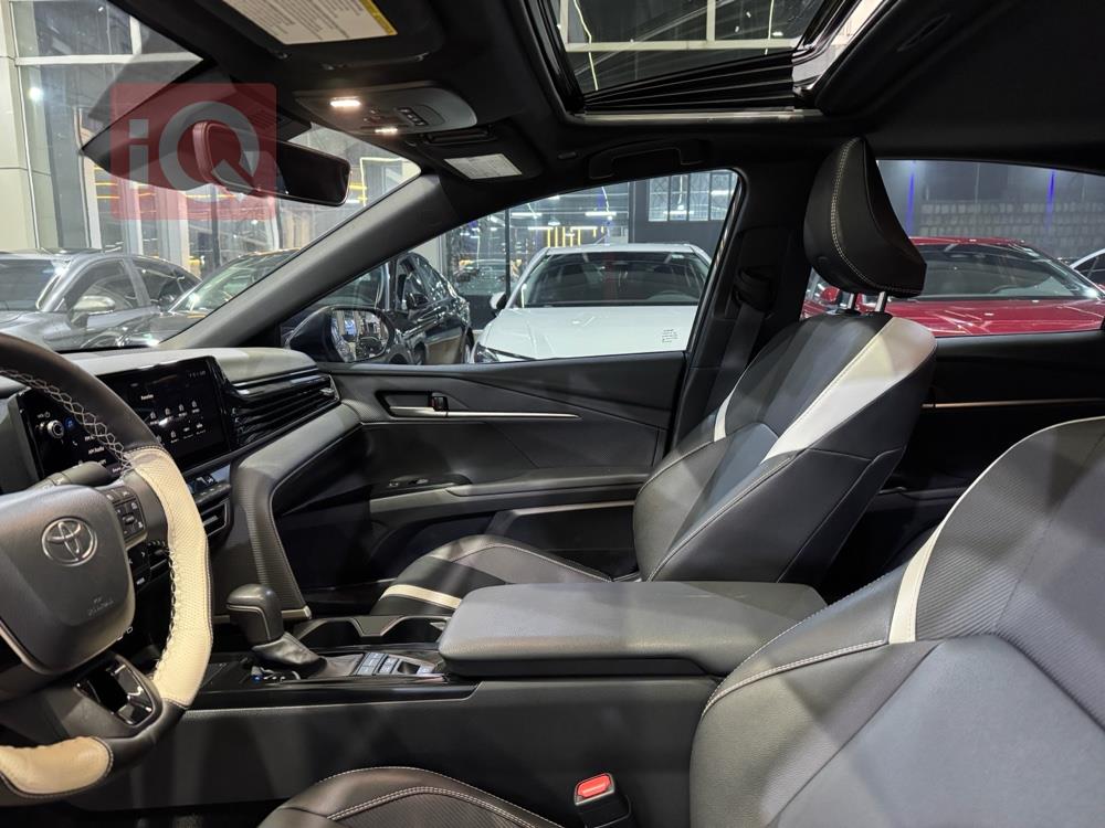 تۆیۆتا کامری